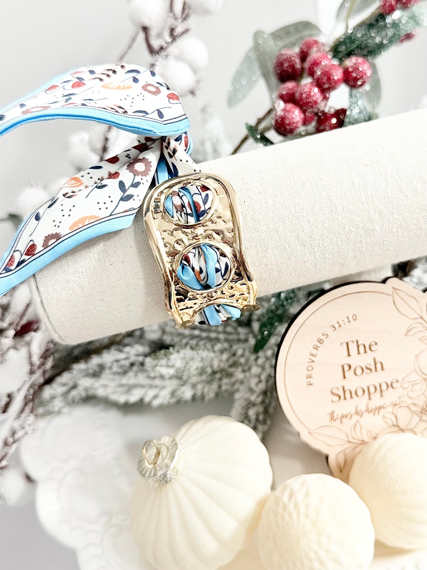 Winter Blooms Scarf Bracelet (Blue)